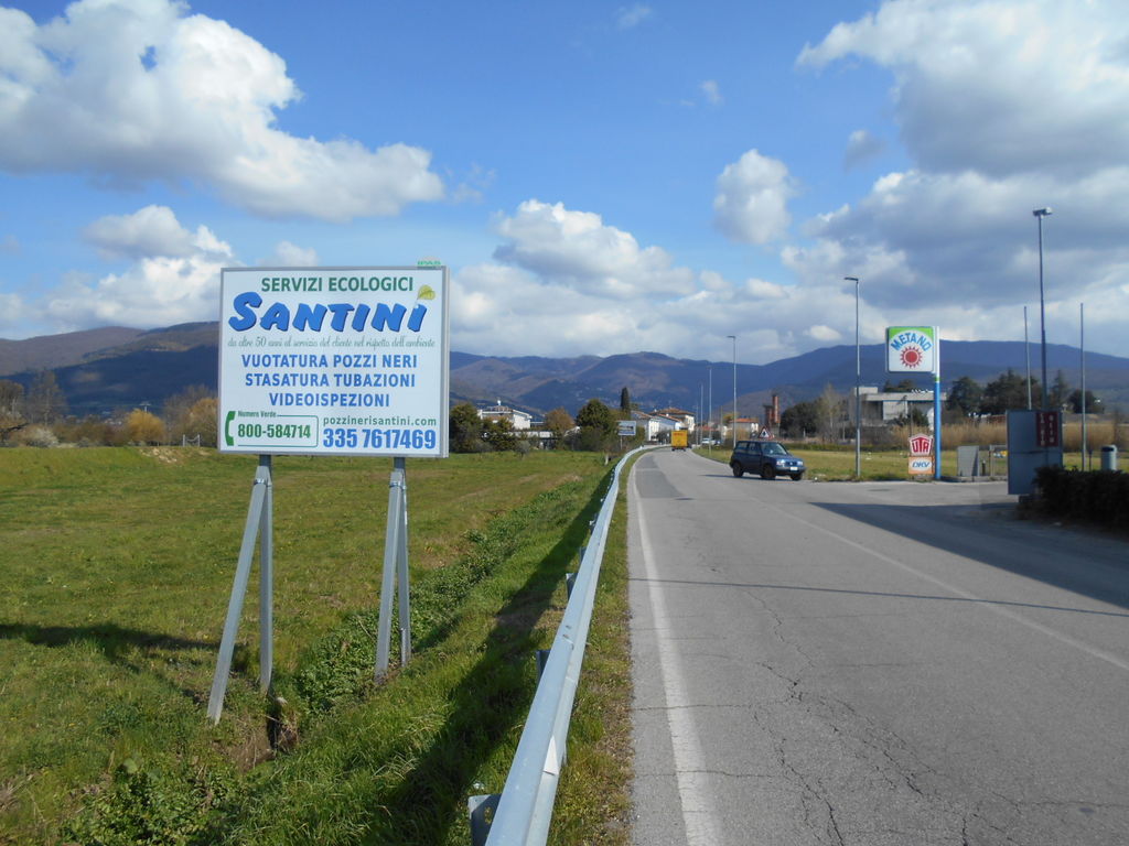 Impianto CARTELLONISTICA a Montale, in zona Montale Agliana