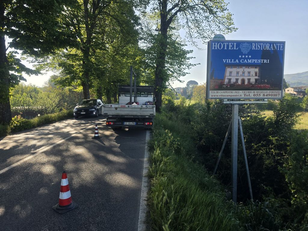 Impianto CARTELLONISTICA a Borgo San Lorenzo, in zona Stazionamento Bus Borgo S.L.