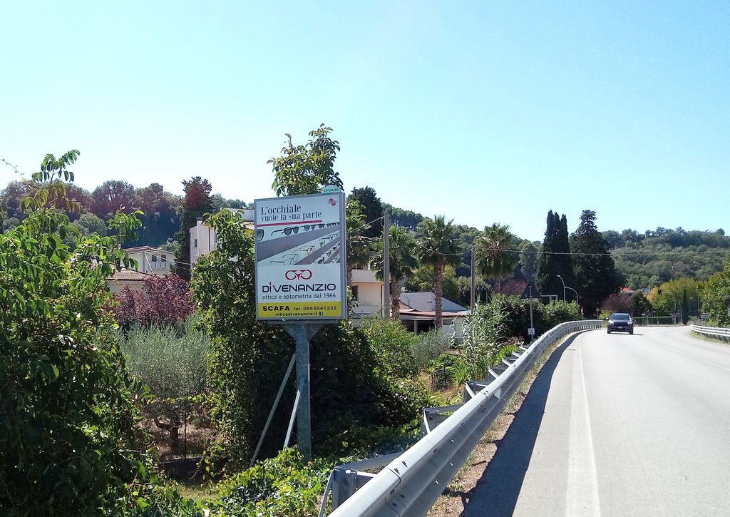 Impianto CARTELLONISTICA a Manoppello, in zona L'Albero Azzurro