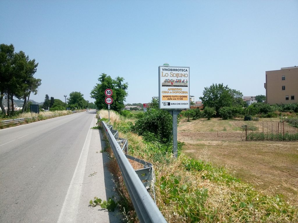 Impianto CARTELLONISTICA a Manoppello, in zona L'Albero Azzurro