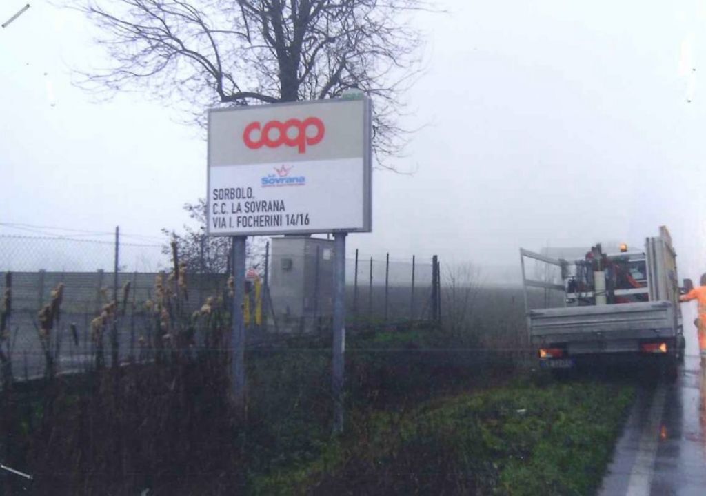 Impianto CARTELLONISTICA a Poviglio, in zona Chiesa di Santo Stefano