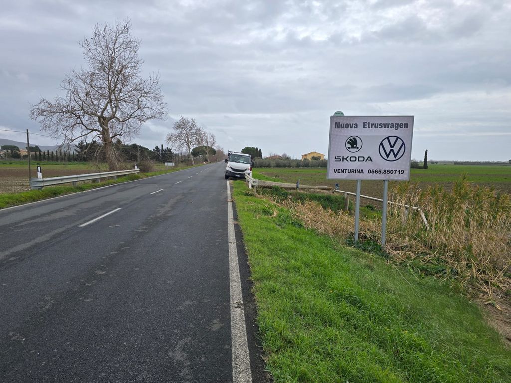 Impianto CARTELLONISTICA a Piombino