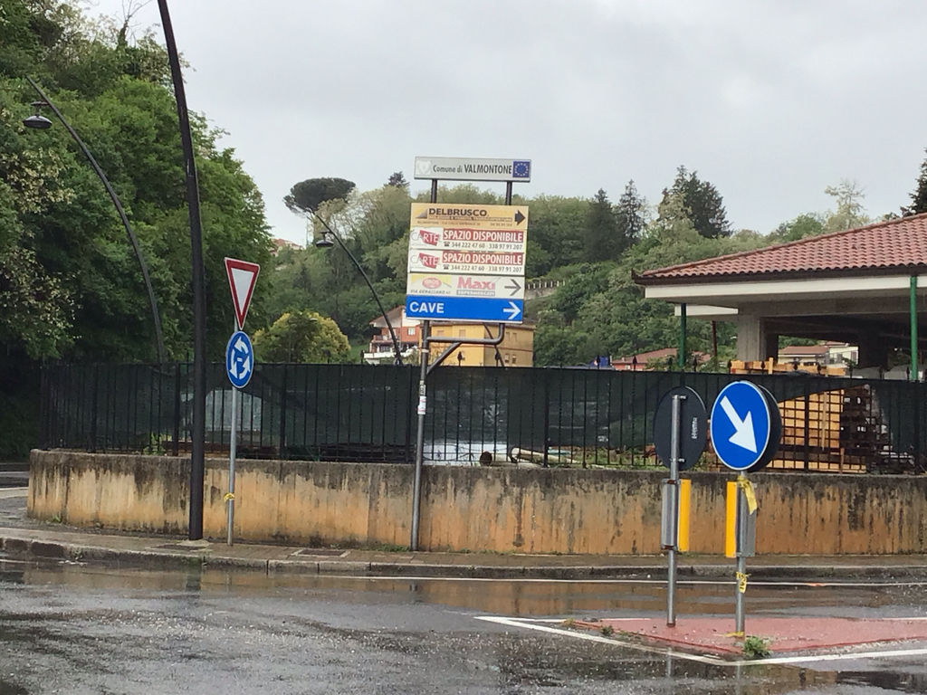 Impianto FRECCE / PREINSEGNE a Valmontone, in zona Conad