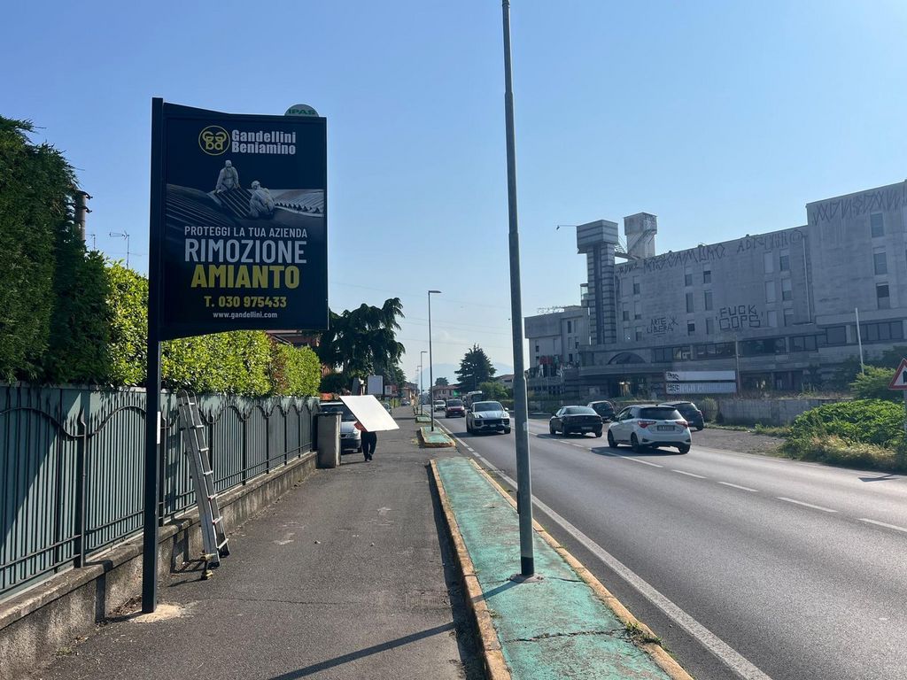 Impianto CARTELLONISTICA a Roncadelle, in zona Passo a Due Scarpe da Ballo