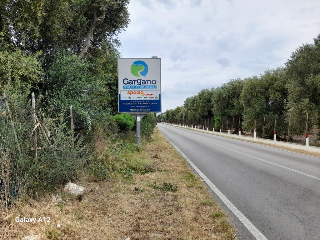 Impianto CARTELLONISTICA a Vieste, in zona Lido Azzurro
