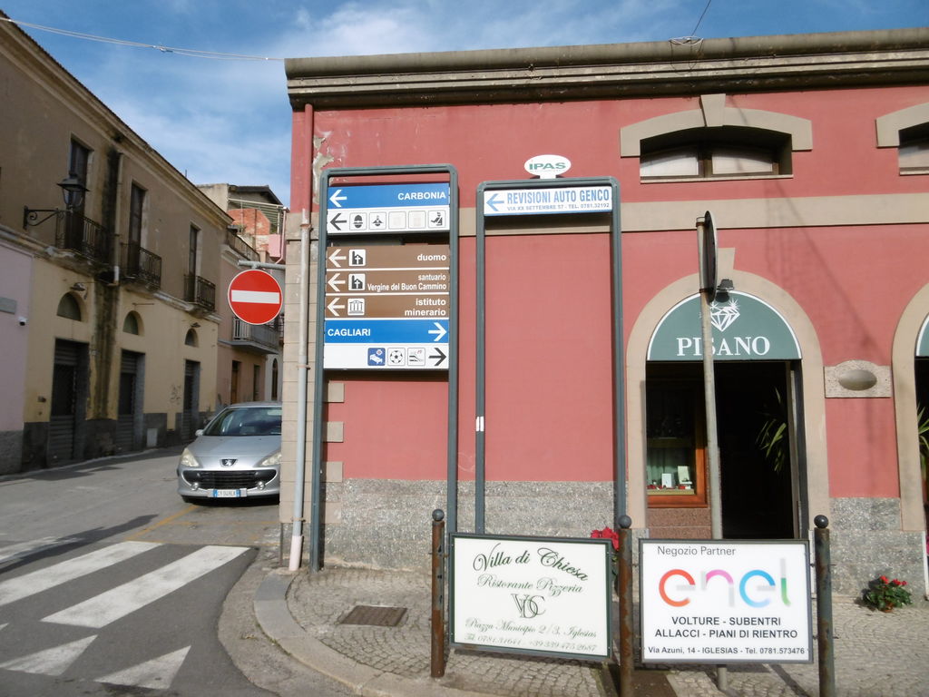 Impianto FRECCE / PREINSEGNE a Iglesias, in zona Gatto In Tazza