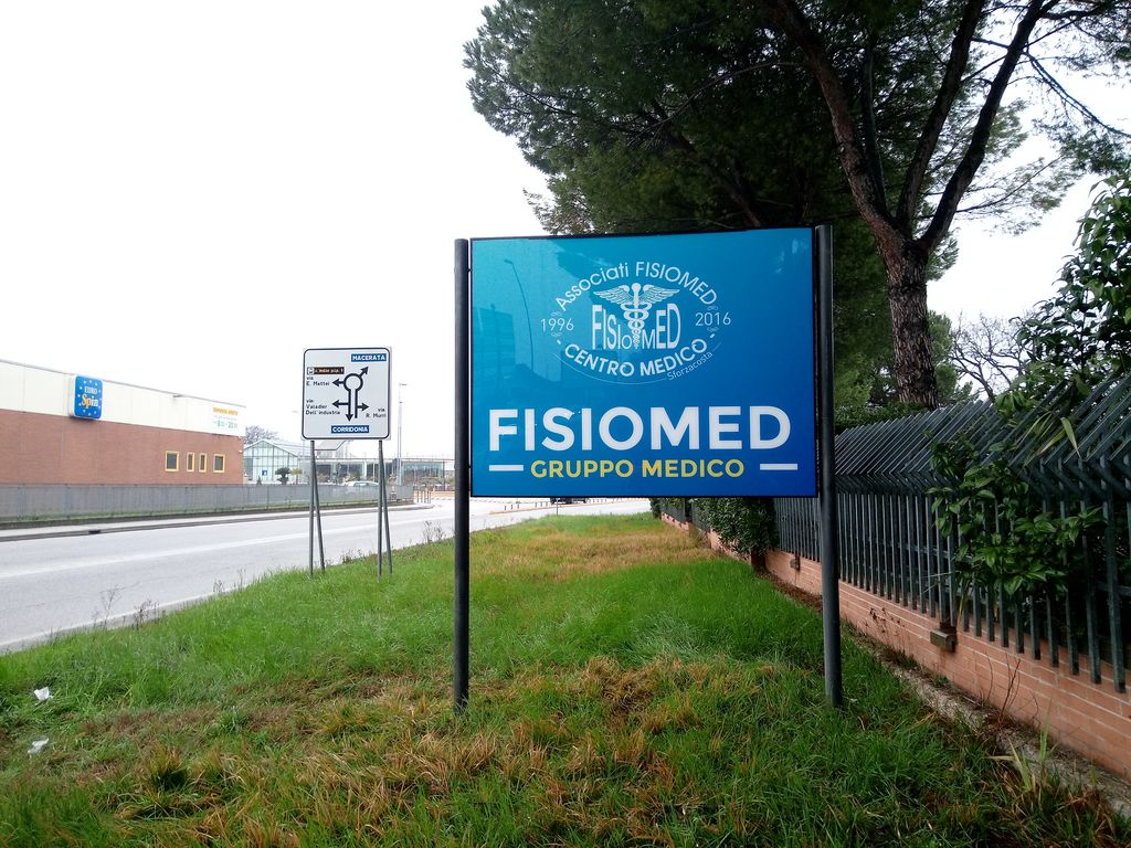 Impianto TURISTICO a Corridonia, in zona AEO