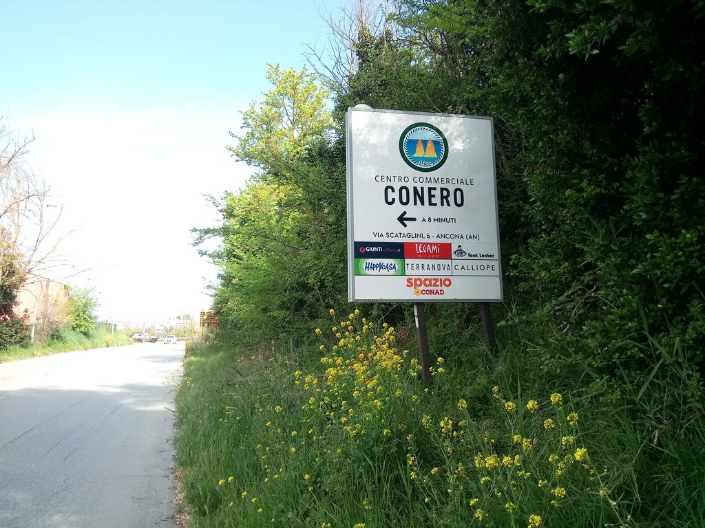 Impianto CARTELLONISTICA a Ancona, in zona Stadio del Conero