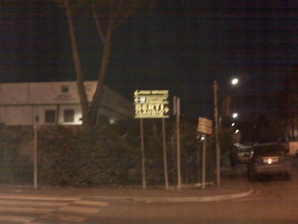 Impianto FRECCE / PREINSEGNE a Scandicci, in zona PENNY