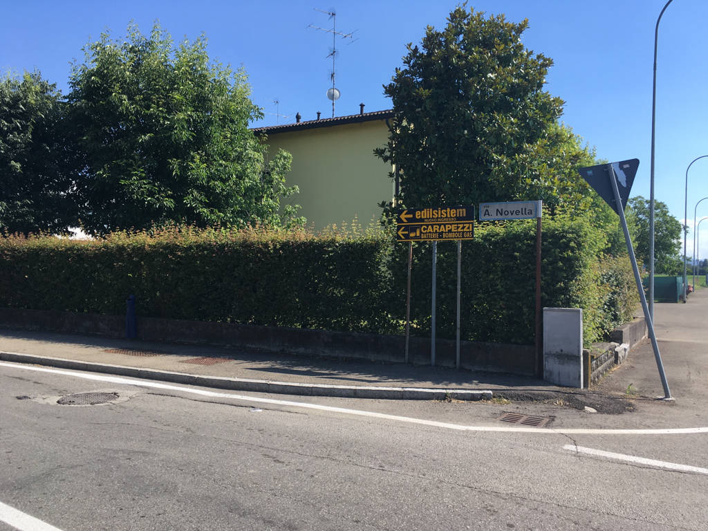 Impianto FRECCE / PREINSEGNE a Cavriago, in zona Ristorante Self Service Il Punto
