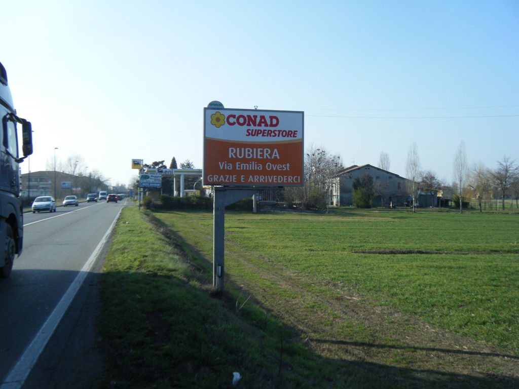 Impianto CARTELLONISTICA a Reggio nell'Emilia, in zona Eni