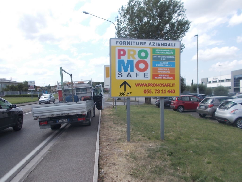Impianto CARTELLONISTICA a Scandicci, in zona Pisana San Paolo