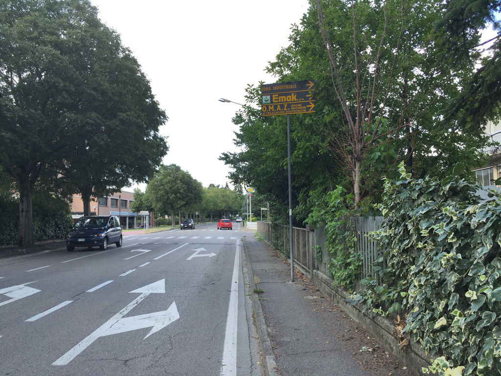 Impianto FRECCE / PREINSEGNE a Bagnolo in Piano, in zona Polizia Municipale - Sede operativa di Bagnolo in Piano