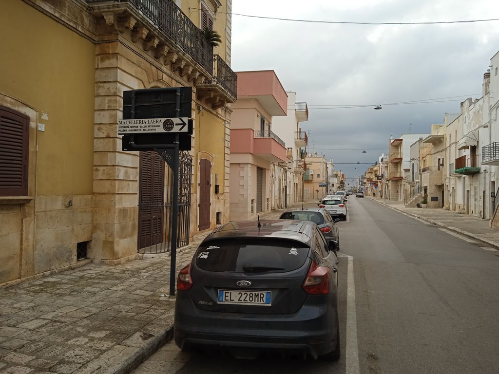 Impianto FRECCE / PREINSEGNE a Sammichele di Bari, in zona Caffetteria Ottocento