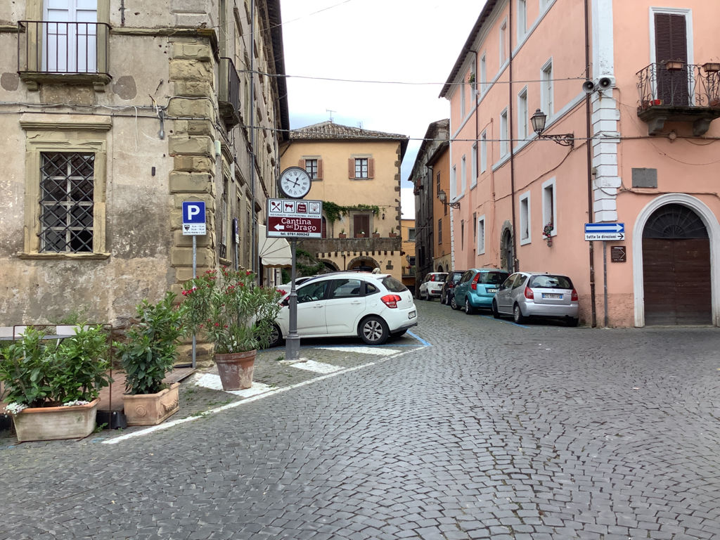Impianto OROLOGIO a Sutri, in zona Caffè Centrale