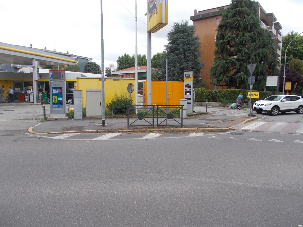 Impianto TRANSENNA a Cesano Boscone, in zona Mancini Parrucchieri