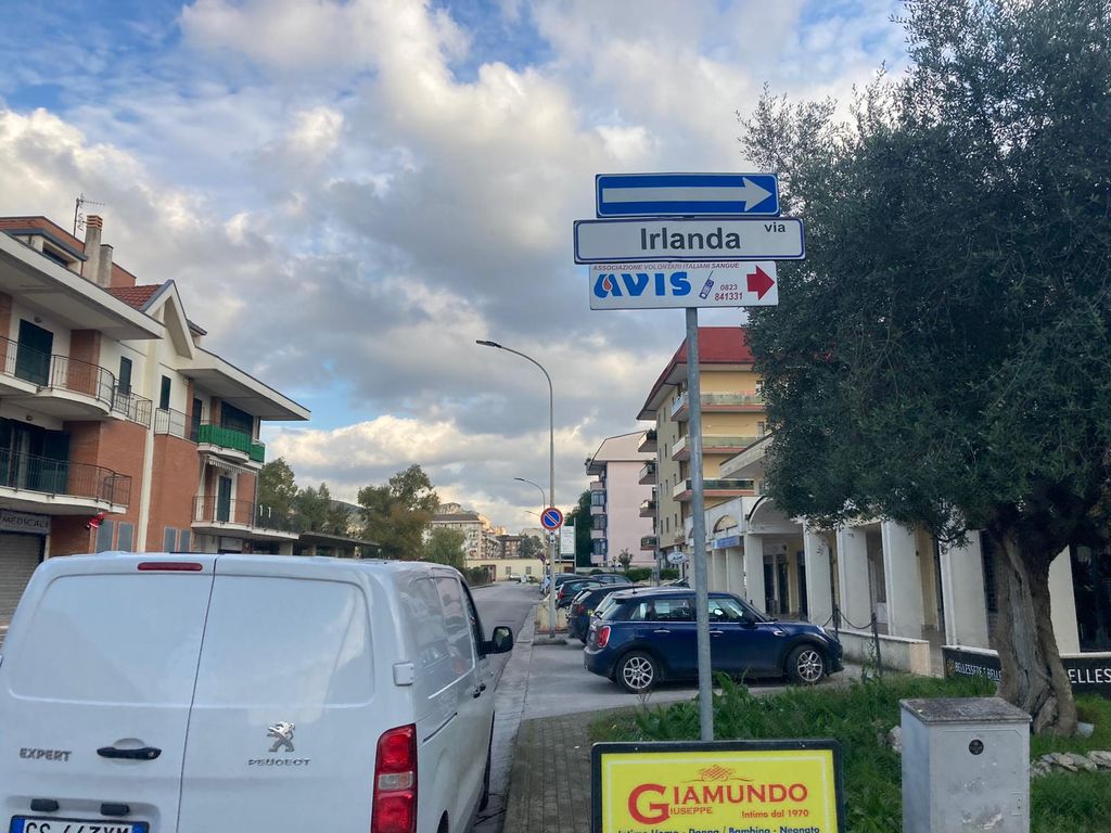 Impianto FRECCE / PREINSEGNE a Santa Maria Capua Vetere, in zona Globo