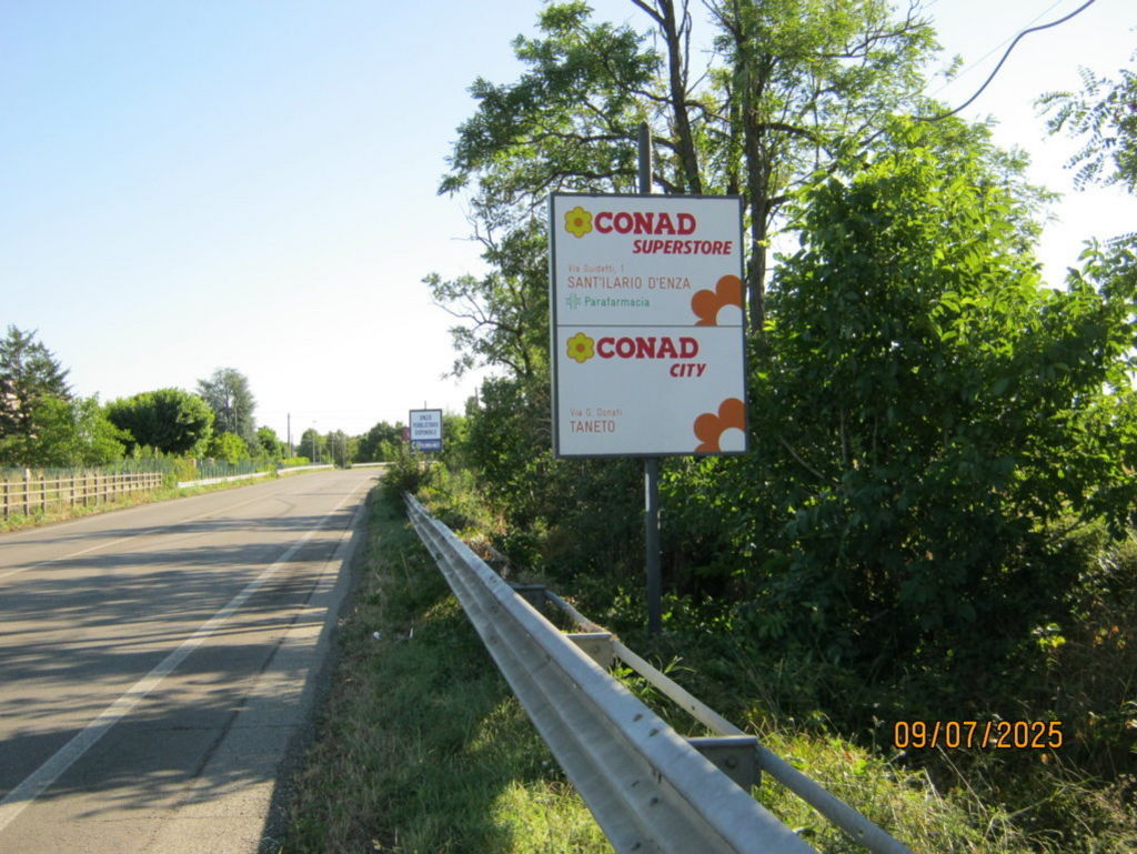Impianto CARTELLONISTICA a Sant'Ilario d'Enza, in zona Palestra Comunale