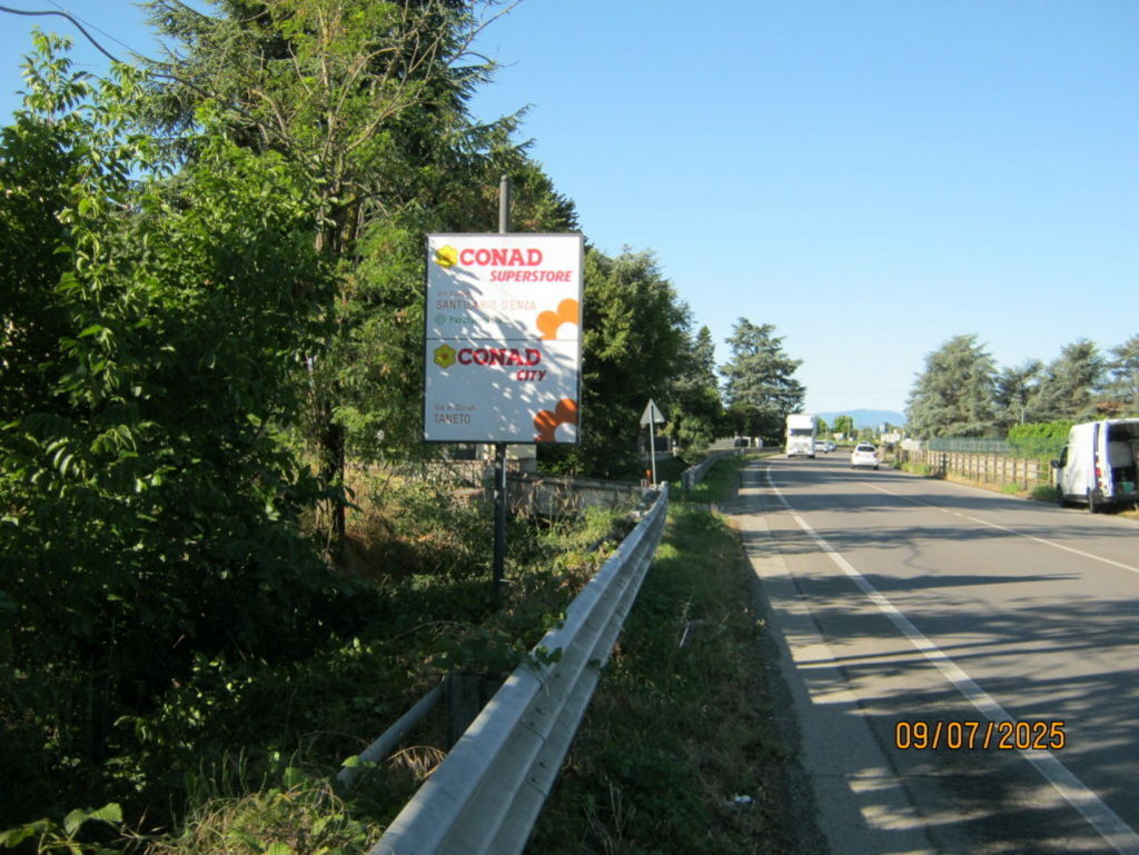 Impianto CARTELLONISTICA a Sant'Ilario d'Enza, in zona Palestra Comunale