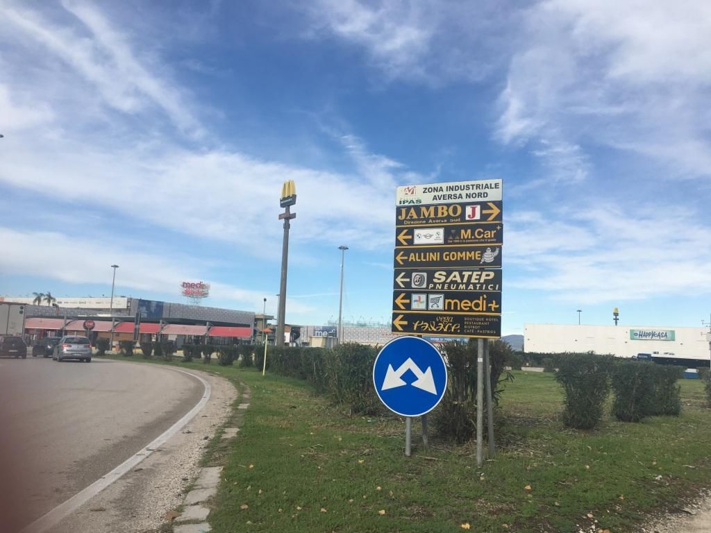 Impianto FRECCE / PREINSEGNE a Teverola, in zona Expert