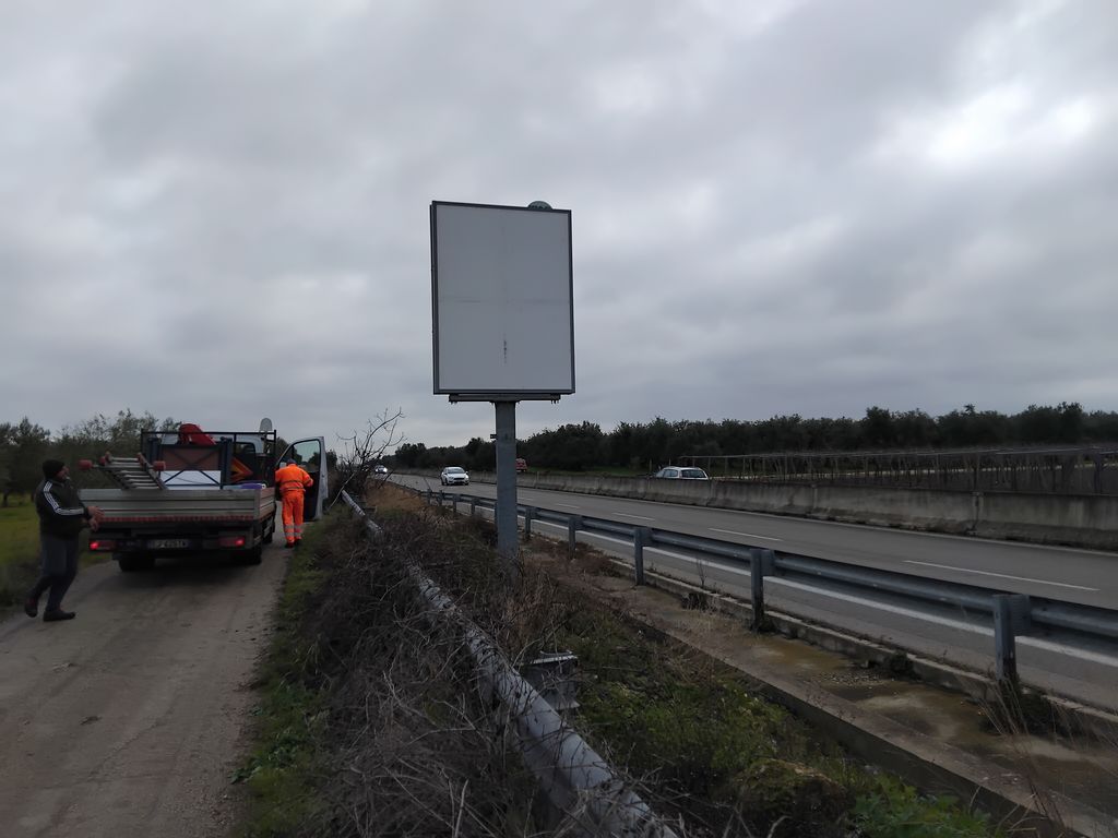 Impianto CARTELLONISTICA a Barletta