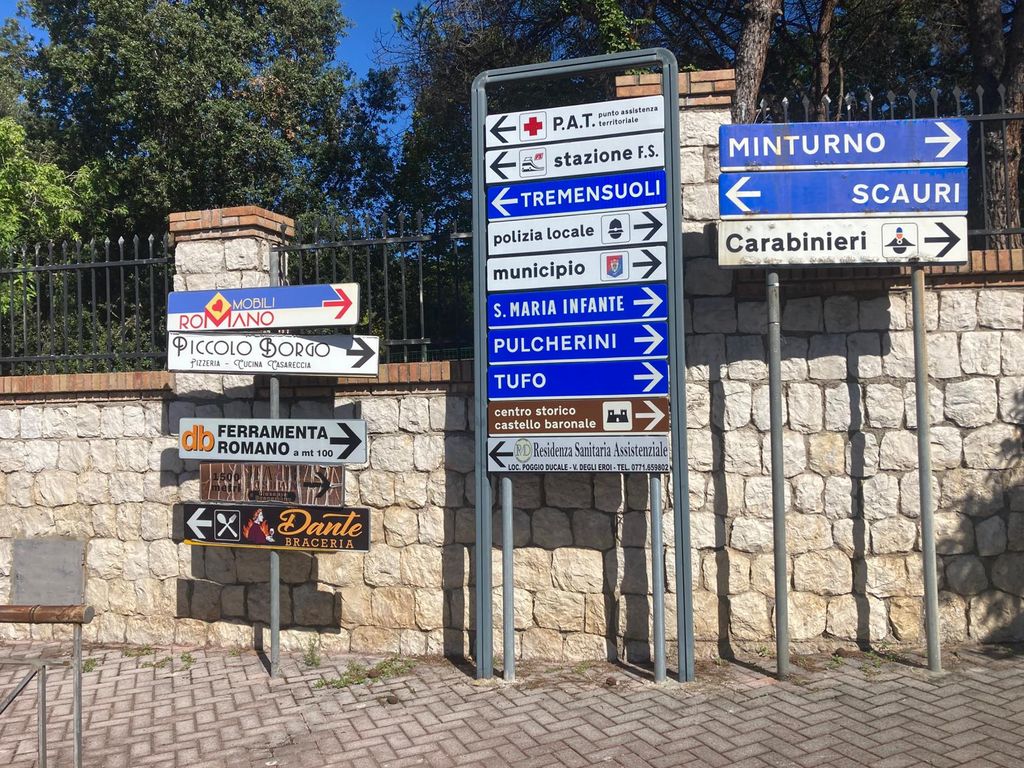 Impianto FRECCE / PREINSEGNE a Minturno, in zona Chiesa di San Francesco