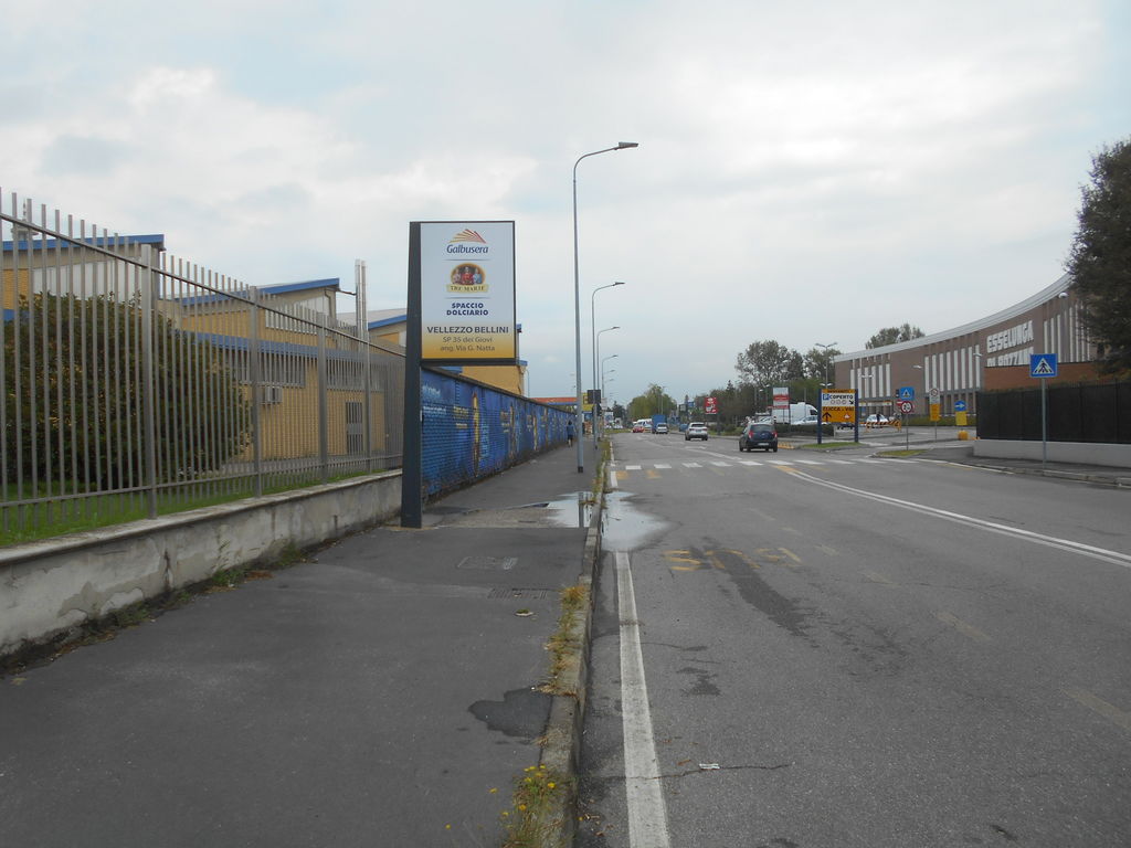 Impianto CARTELLONISTICA a Rozzano, in zona Taku SUSHI