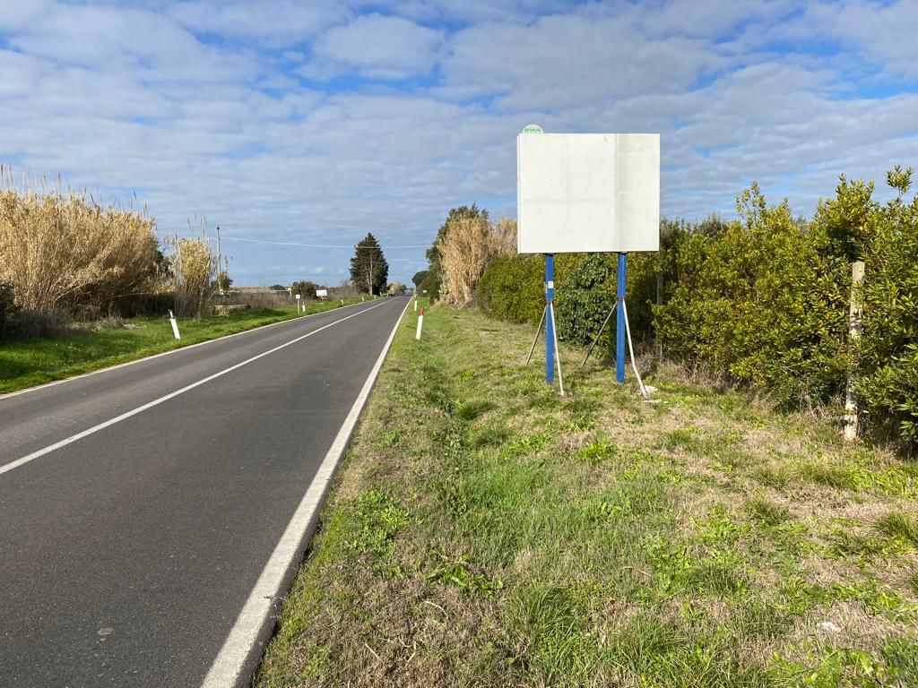 Impianto CARTELLONISTICA a Oristano