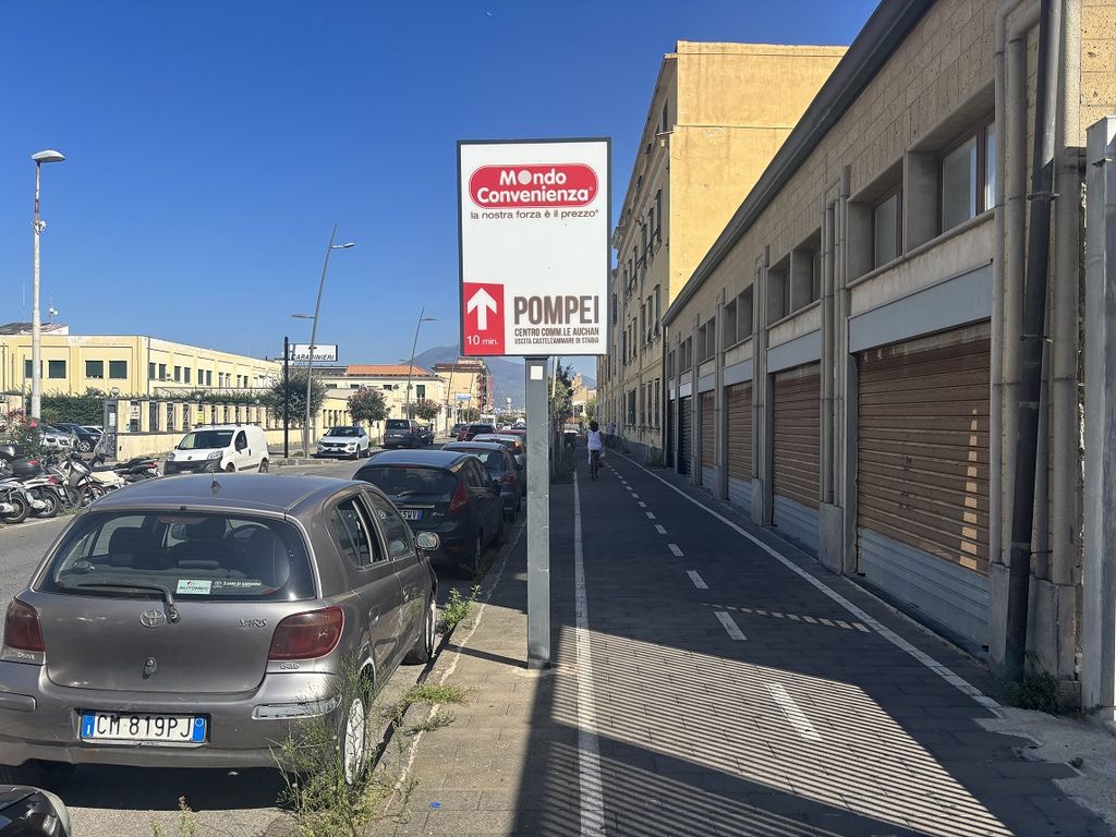 Impianto TABELLA a Castellammare di Stabia, in zona Comando Compagnia Carabinieri Castellammare di Stabia
