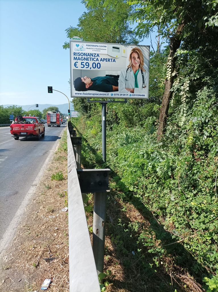 Impianto CARTELLONISTICA a Frosinone, in zona Ristorante Cinese 