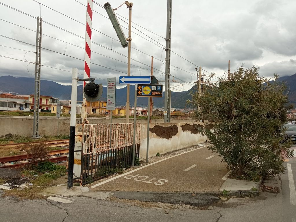 Impianto FRECCE / PREINSEGNE a Castellammare di Stabia, in zona OK Sigma