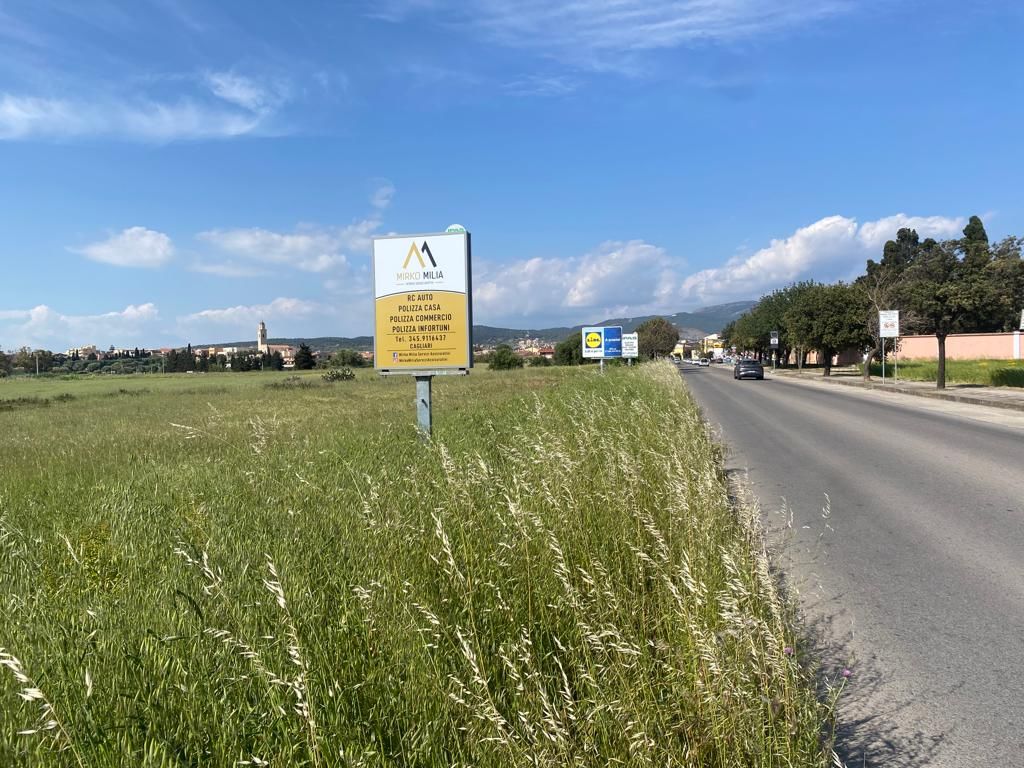 Impianto CARTELLONISTICA a Settimo San Pietro, in zona Piazza Italia