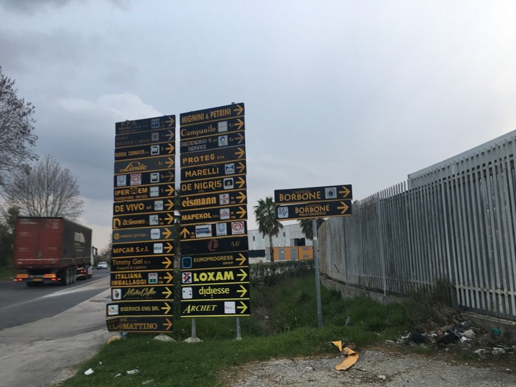 Impianto FRECCE / PREINSEGNE a Caivano, in zona Q8
