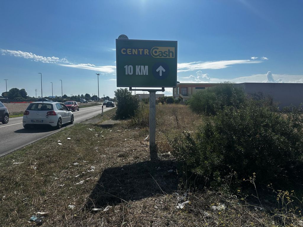 Impianto CARTELLONISTICA a Settimo San Pietro, in zona Lidl