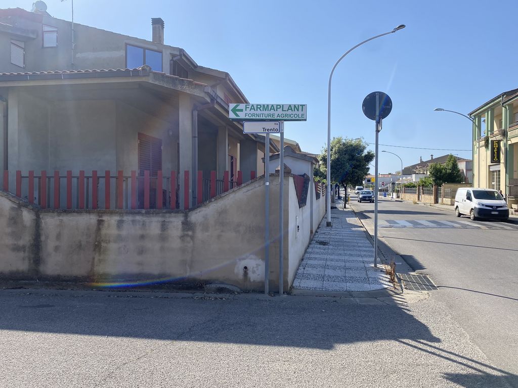 Impianto FRECCE / PREINSEGNE a Uta, in zona U3 Birreria e Steakhouse
