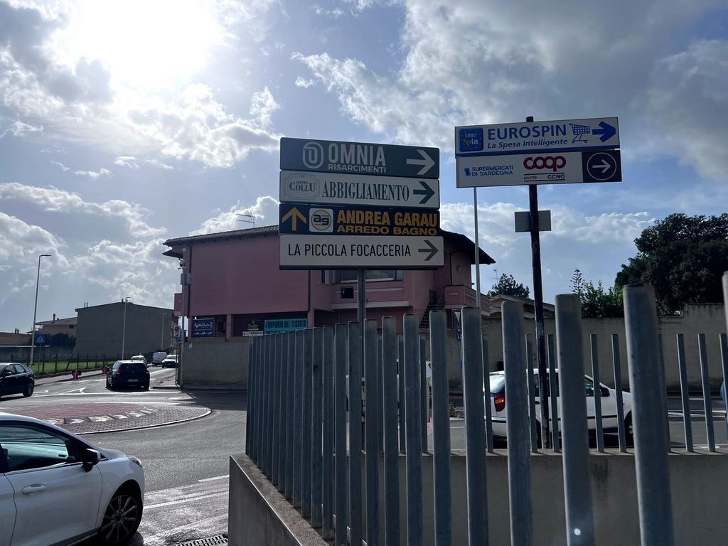 Impianto FRECCE / PREINSEGNE a Assemini, in zona Tizian Bar Caffetteria