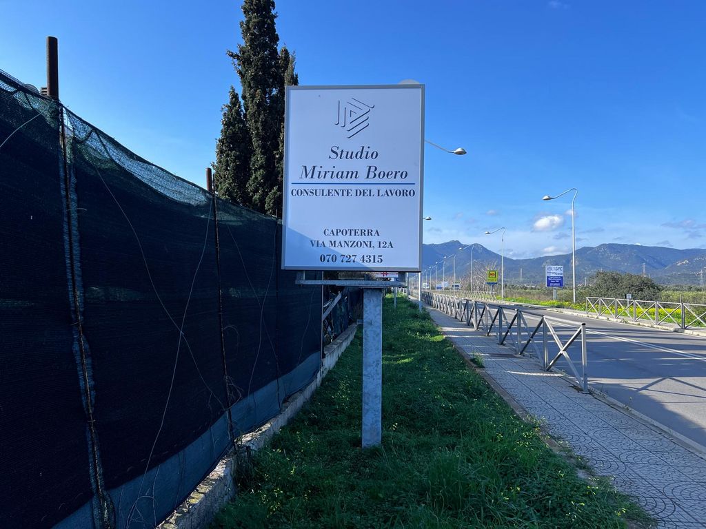 Impianto CARTELLONISTICA a Capoterra, in zona l'altro cielo