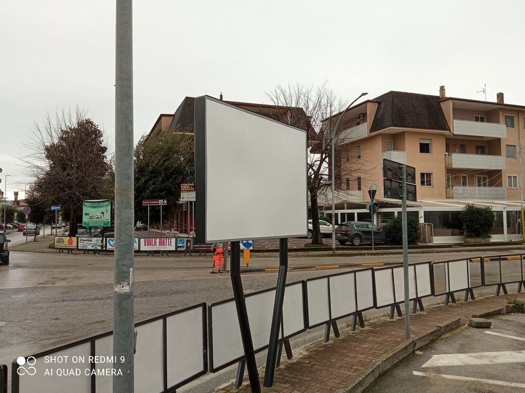 Impianto CARTELLONISTICA a Santa Maria Capua Vetere, in zona Globo