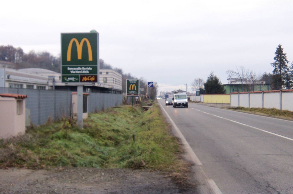 Impianto CARTELLONISTICA a Novi Ligure, in zona Parco Nicholas Green