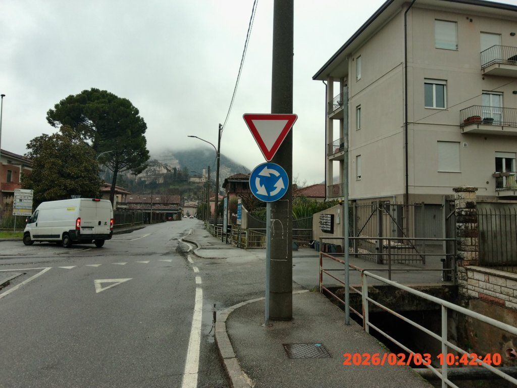 Impianto FRECCE / PREINSEGNE a Rezzato, in zona Il Gelato di Stefano