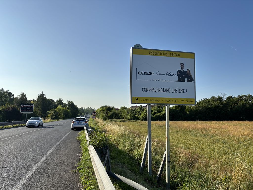 Impianto CARTELLONISTICA a Figline e Incisa Valdarno, in zona Gran Caffè della Stazione