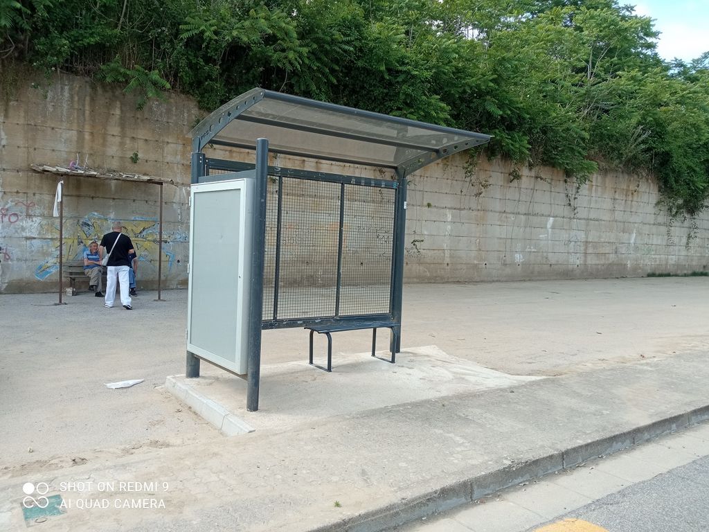 Impianto PENSILINA a Pozzuoli, in zona Scuola dell'Infanzia e Primaria 