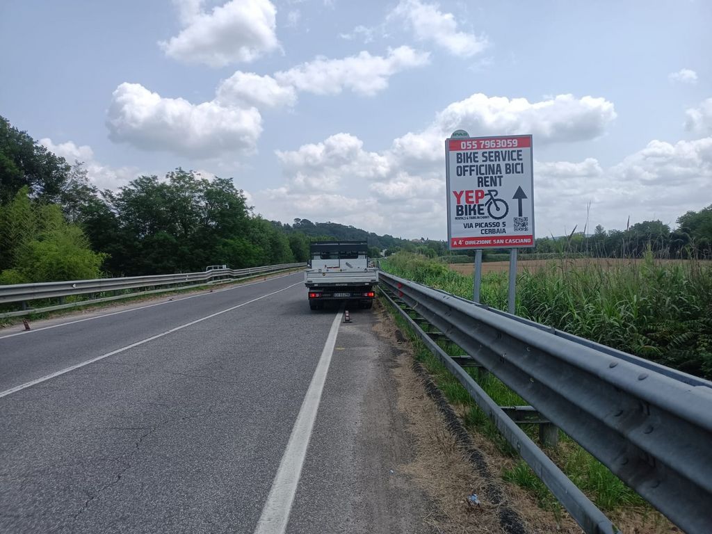 Impianto CARTELLONISTICA a Lastra a Signa, in zona Chiantigiana Di Ripalta