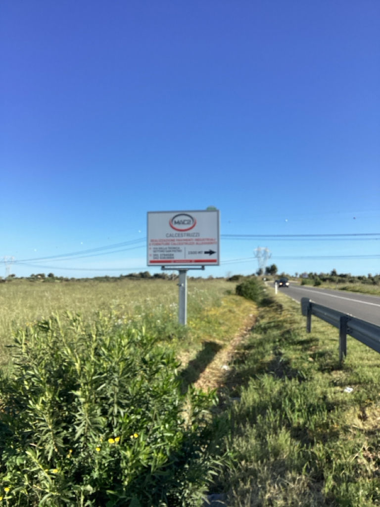 Impianto CARTELLONISTICA a Selargius