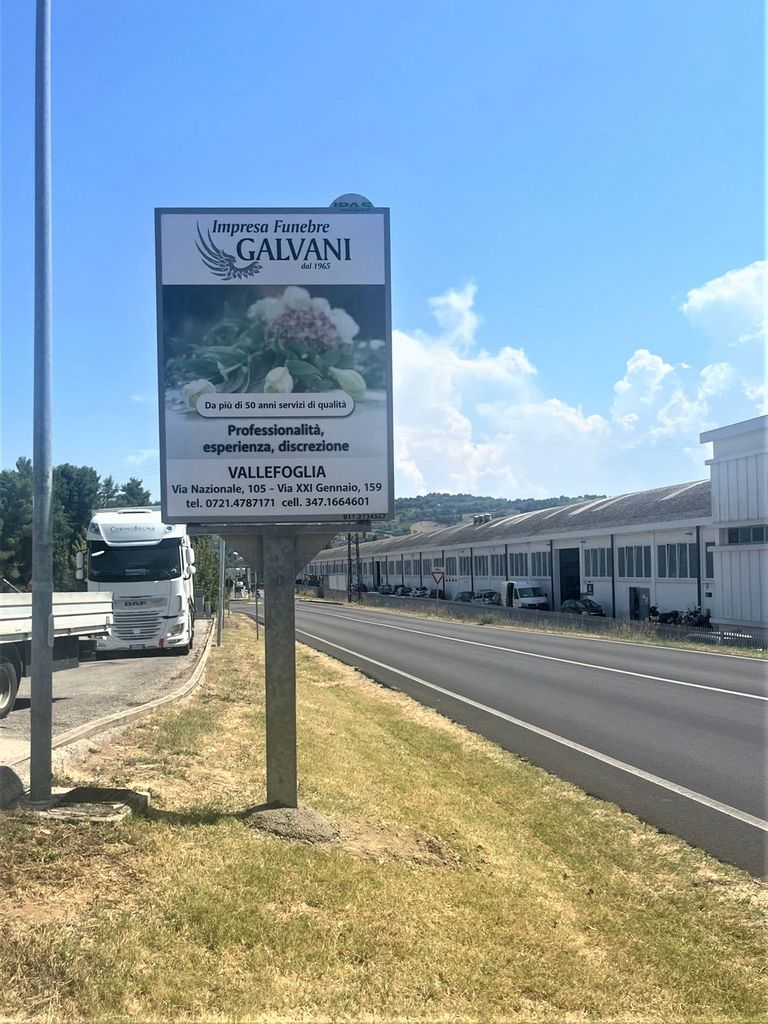 Impianto CARTELLONISTICA a Vallefoglia, in zona Conad