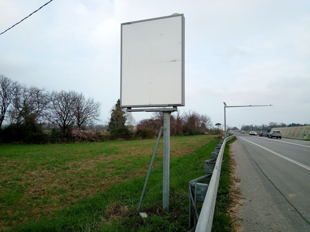Impianto CARTELLONISTICA a Pesaro, in zona Chiesa San Fabiano