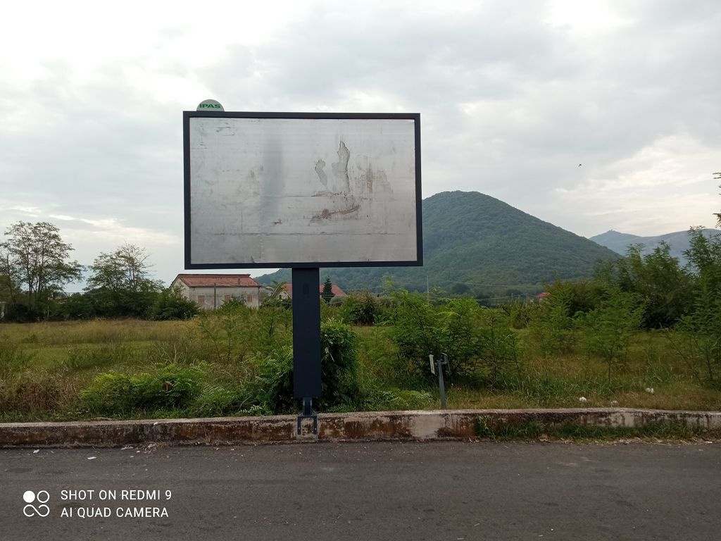 Impianto CARTELLONISTICA a Piana di Monte Verna, in zona Petrol Gamma
