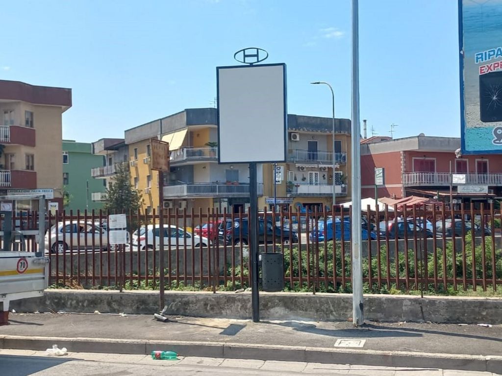Impianto TABELLA a Quarto, in zona Supermercato Decò