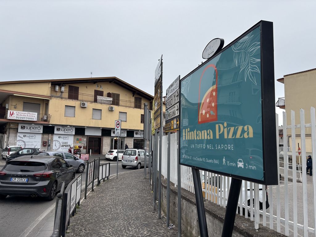 Impianto CARTELLONISTICA a Quarto, in zona Principe