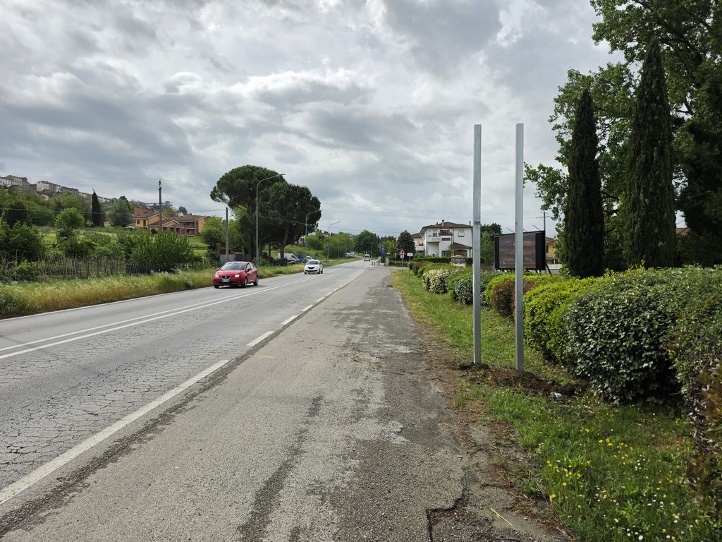 Impianto CARTELLONISTICA a Peccioli, in zona Coop